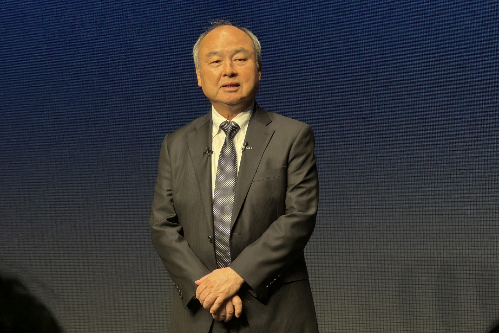 ニュース ソフトバンク・孫正義氏、AIのサイバー攻撃は黒船以来の危機